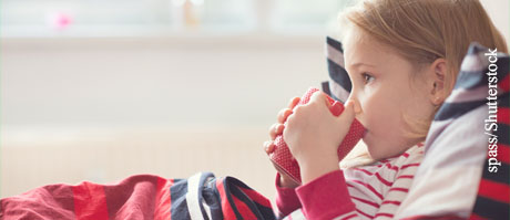Manche Arzneimittel sind gleich viel angenehmer, wenn Kinder sie mit einer Tasse Tee herunterspülen.