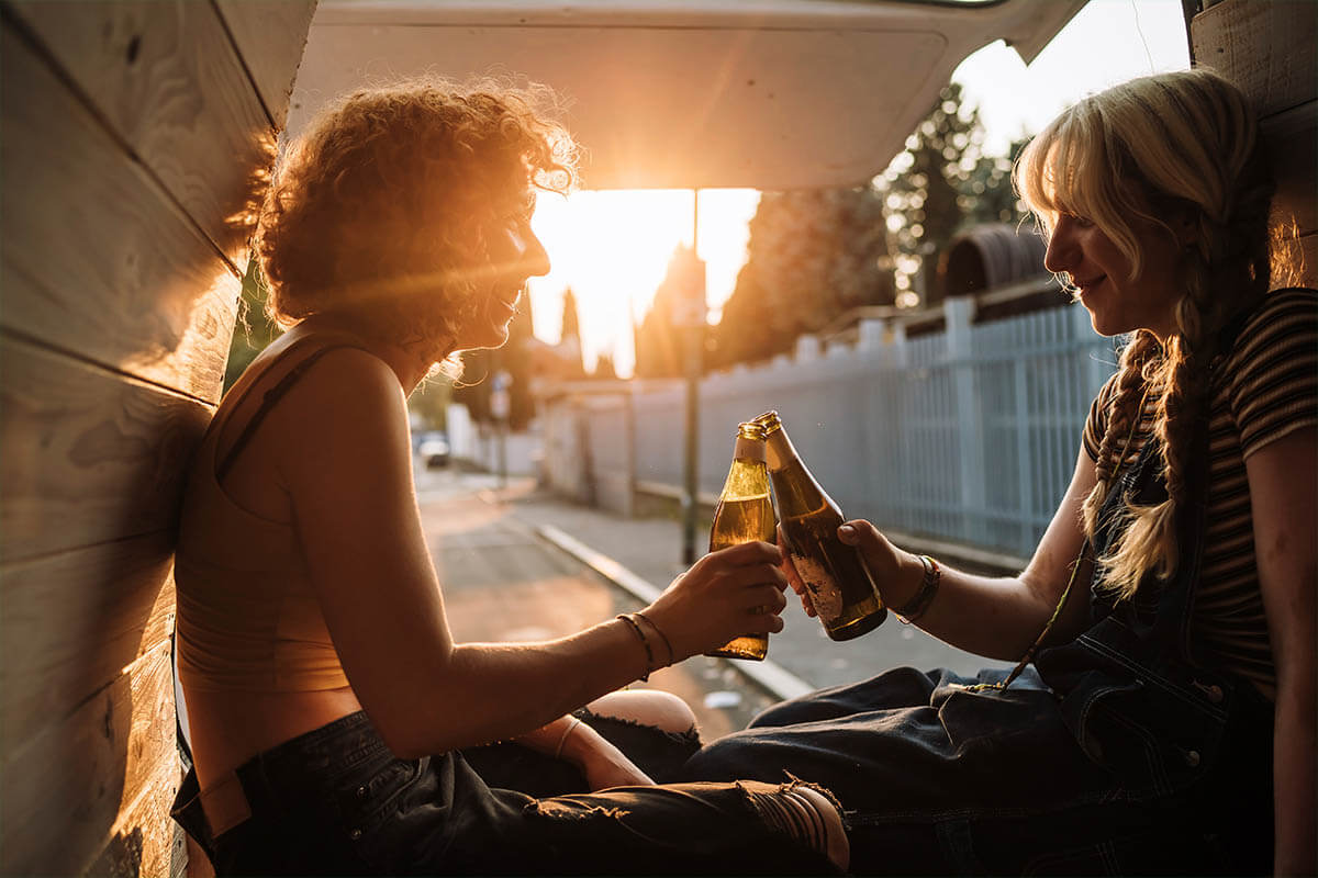 Alkoholfreies Bier: besser für die Leber?, © mauritius images / Image Source / Eugenio Marongiu