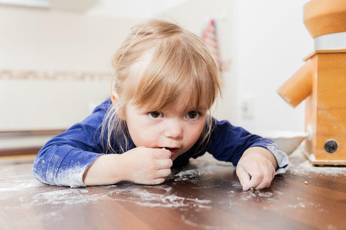 Keine Knopfzelle in Kinderhand!