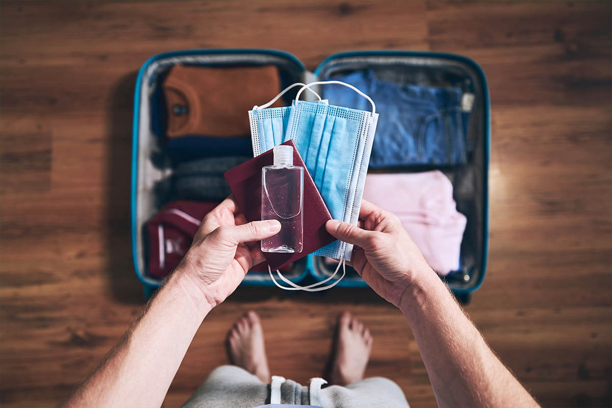 Corona-Gefahr im Flugzeug, © Jaromir Chalabala/Shutterstock.com