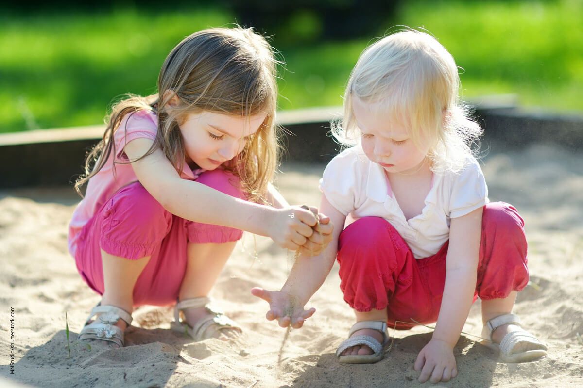 Hitzefolgen bei Kindern erkennen