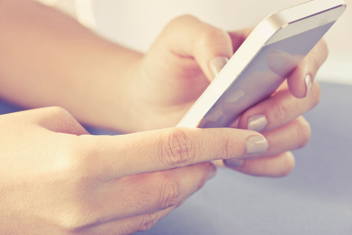 Fake-Bilder im Netz kennzeichnen!, © ponsulak/shutterstock.com