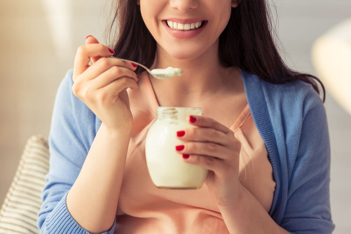 Mit Joghurt gegen Reizdarm