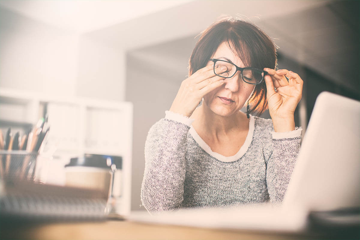 Tipps gegen müde Bildschirmaugen, © sebra/Shutterstock.com