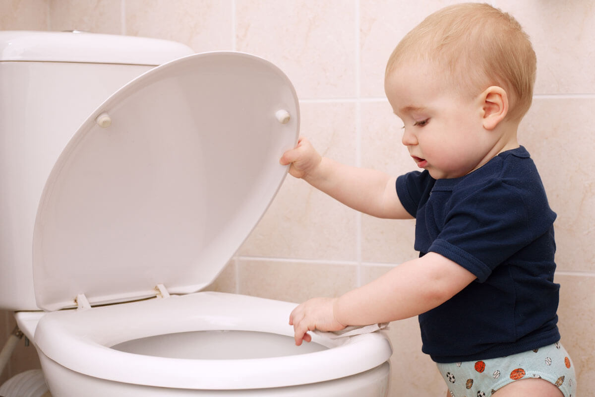 Früh übt sich, wer ein Meister in Toilettenhygiene werden möchte. Früh übt sich, wer ein Meister in Toilettenhygiene werden möchte.
